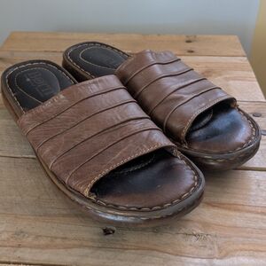 Born Pleated Brown Leather Slide Slip On Sandals Womens Size 6